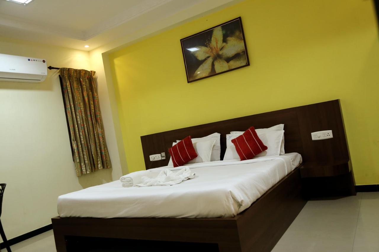 Landmaark Hotels Тирупур Екстериор снимка