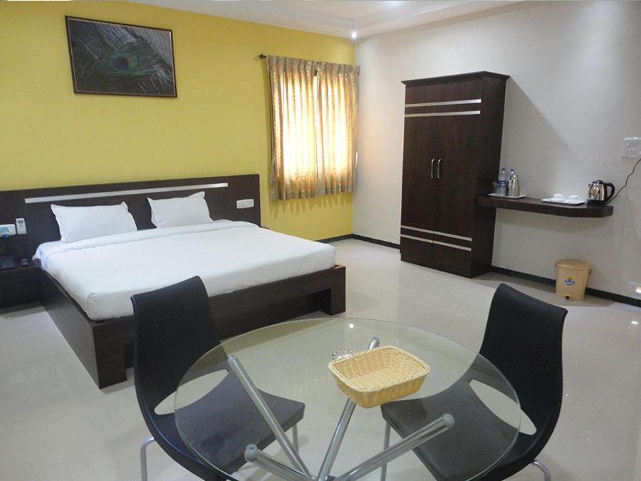 Landmaark Hotels Тирупур Екстериор снимка